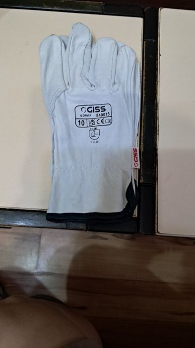 Перчатки рабочие,против порезов,высокого качества!!!