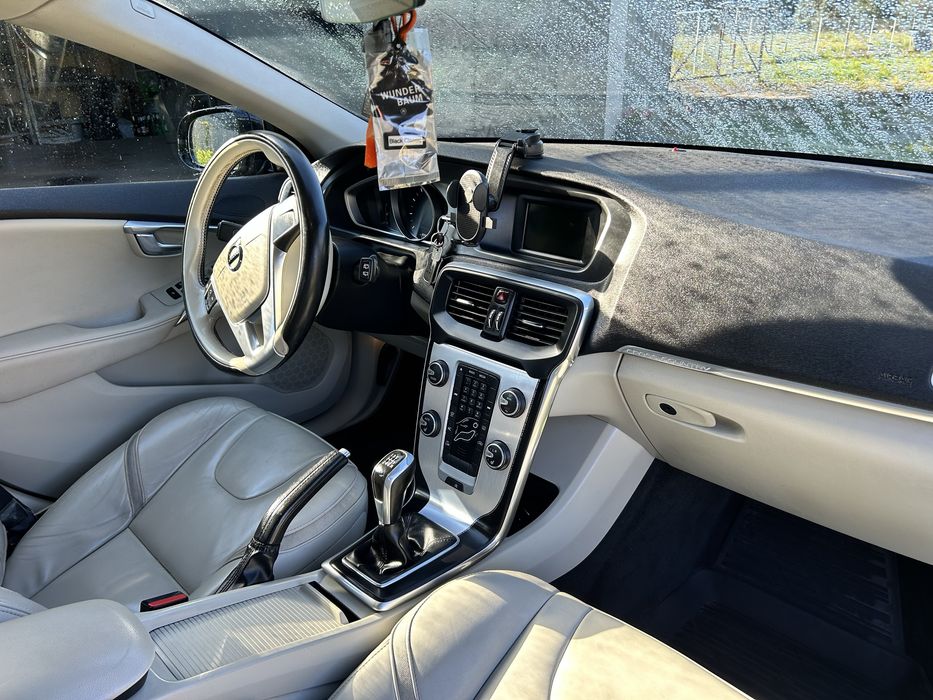 Volvo v 40 ,T3 ,2016  cros cuntry ,  ocean  race , niski przebieg