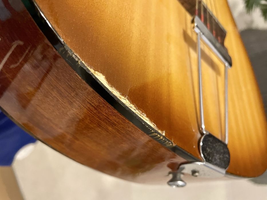 Guitarra Crucianelli para restauro