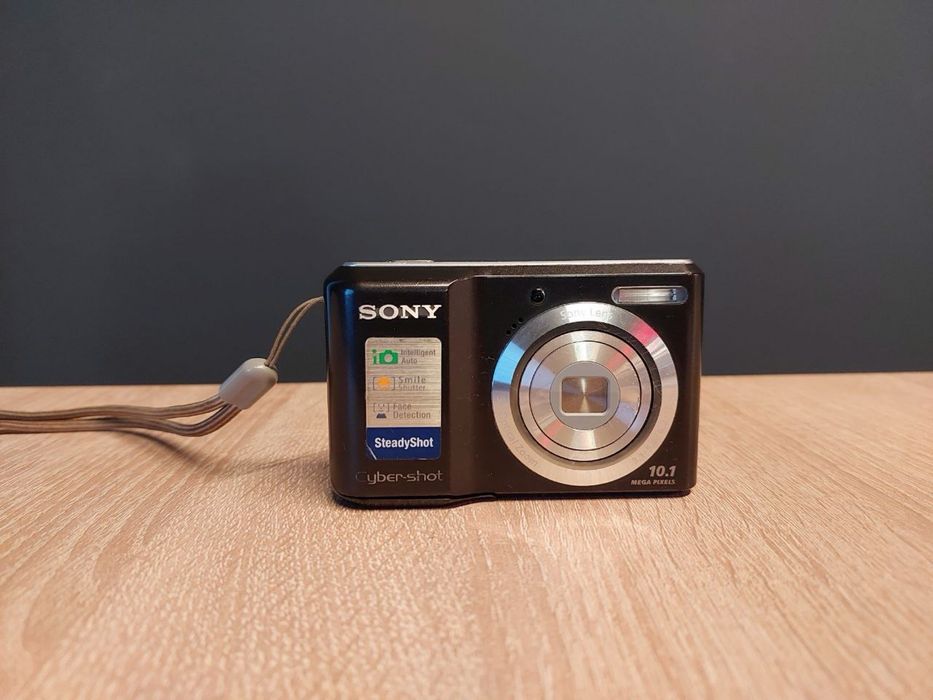 Sony Cyber-shot DSC-S2000 цифровий фотоапарат
