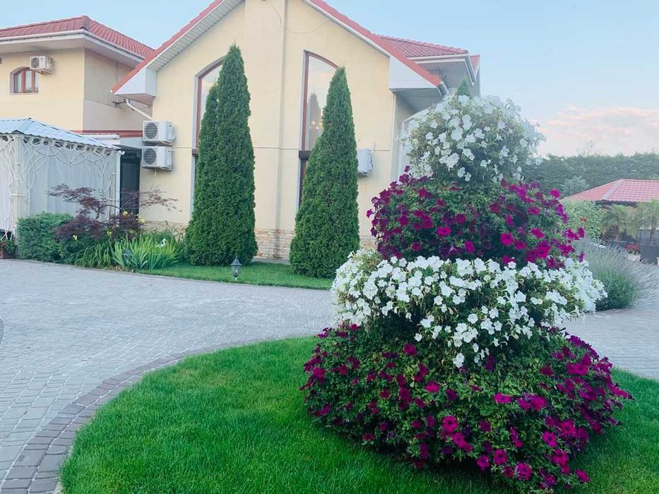 Продажа элитного дома в Совиньоне — участок 28 соток, море рядом.