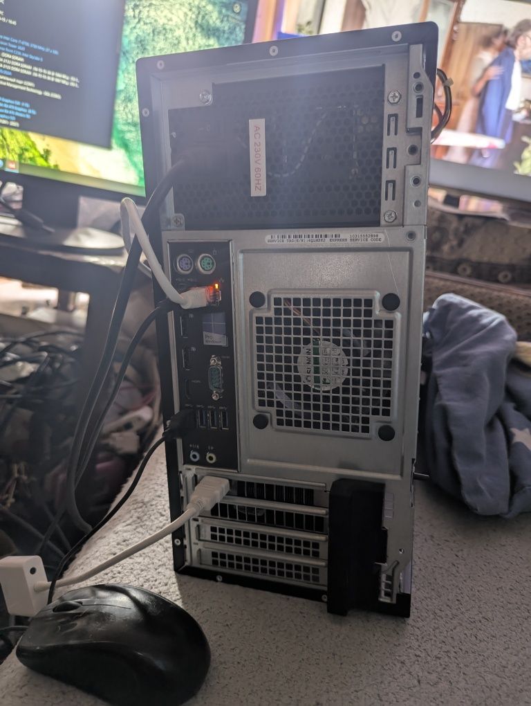АКЦИЯ! Dell  3620: i7-6700 , 8 DDR4, RX 470-8gb,128 SSD+500HDD