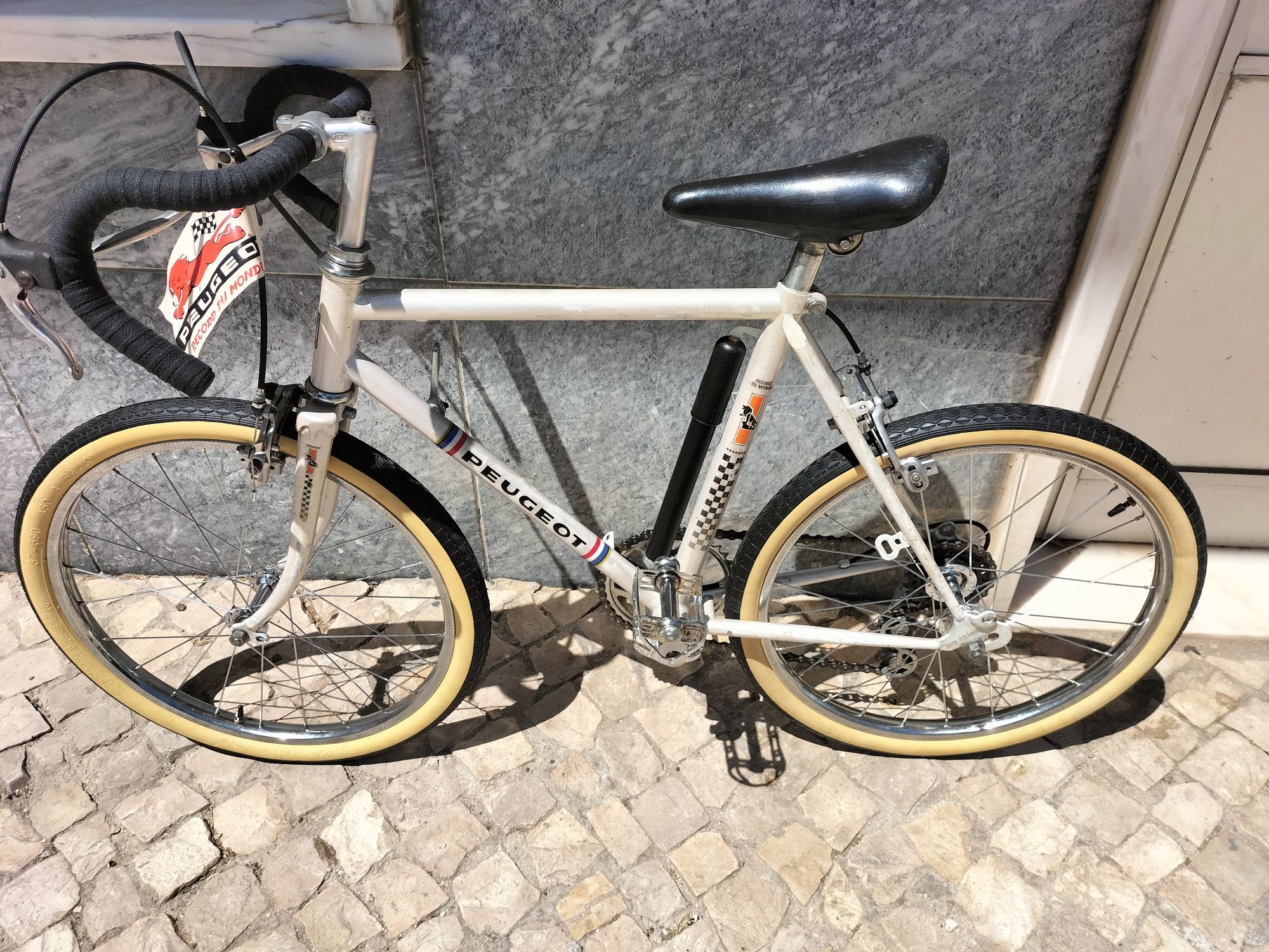 Bicicleta de estrada Peugeot de criança