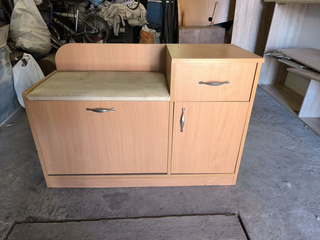 Продам тумбу для обуви