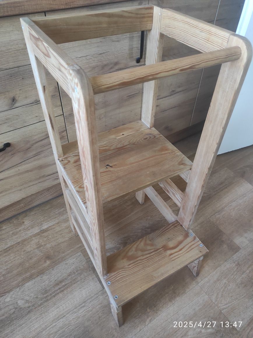 Pomocnik kuchenny Kitchen Helper Montessori BLW | drewniany, regulowan