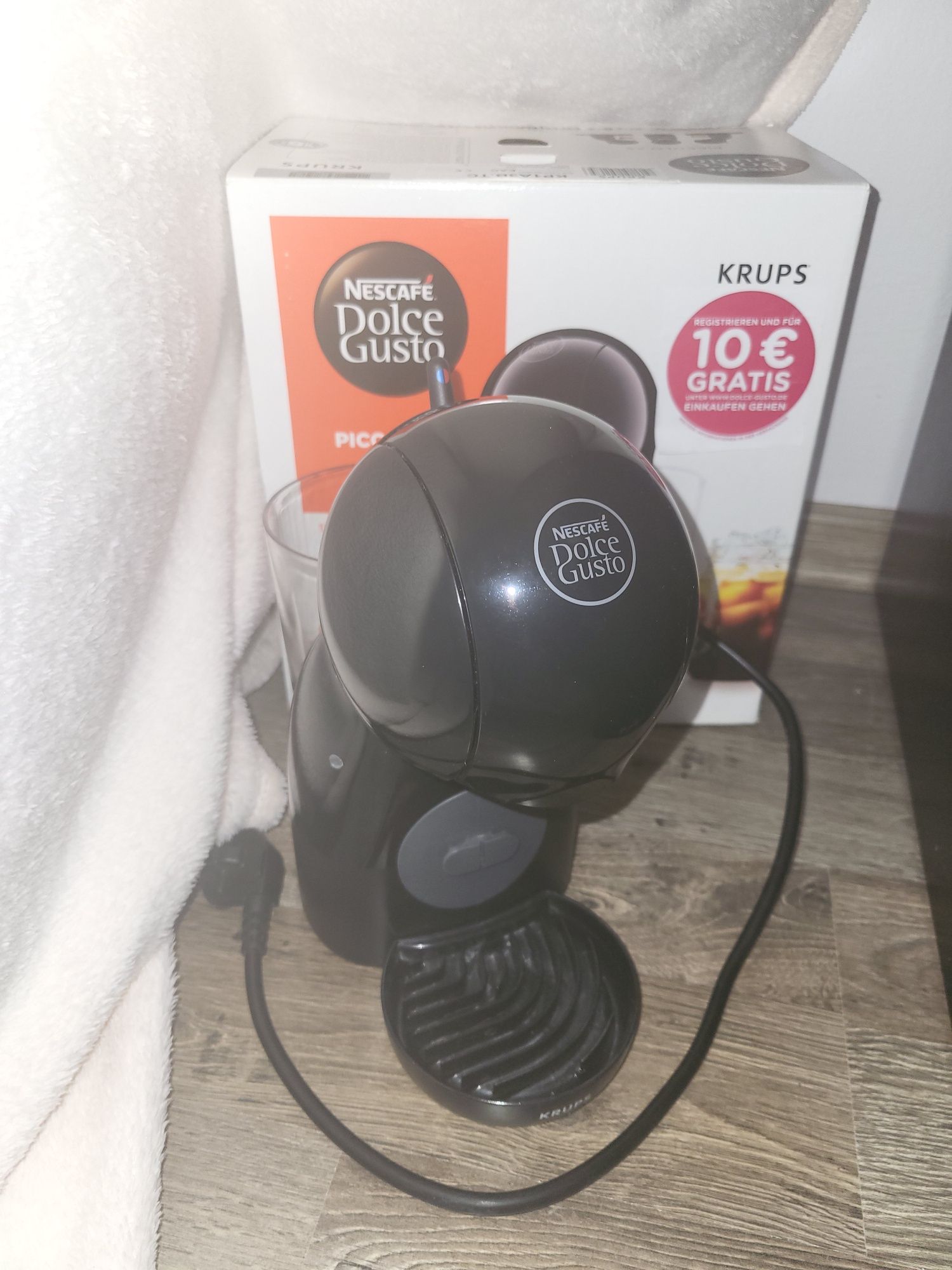 Ekspres kapsułkowy Nescafe Dolce Gusto Piccolo XS
