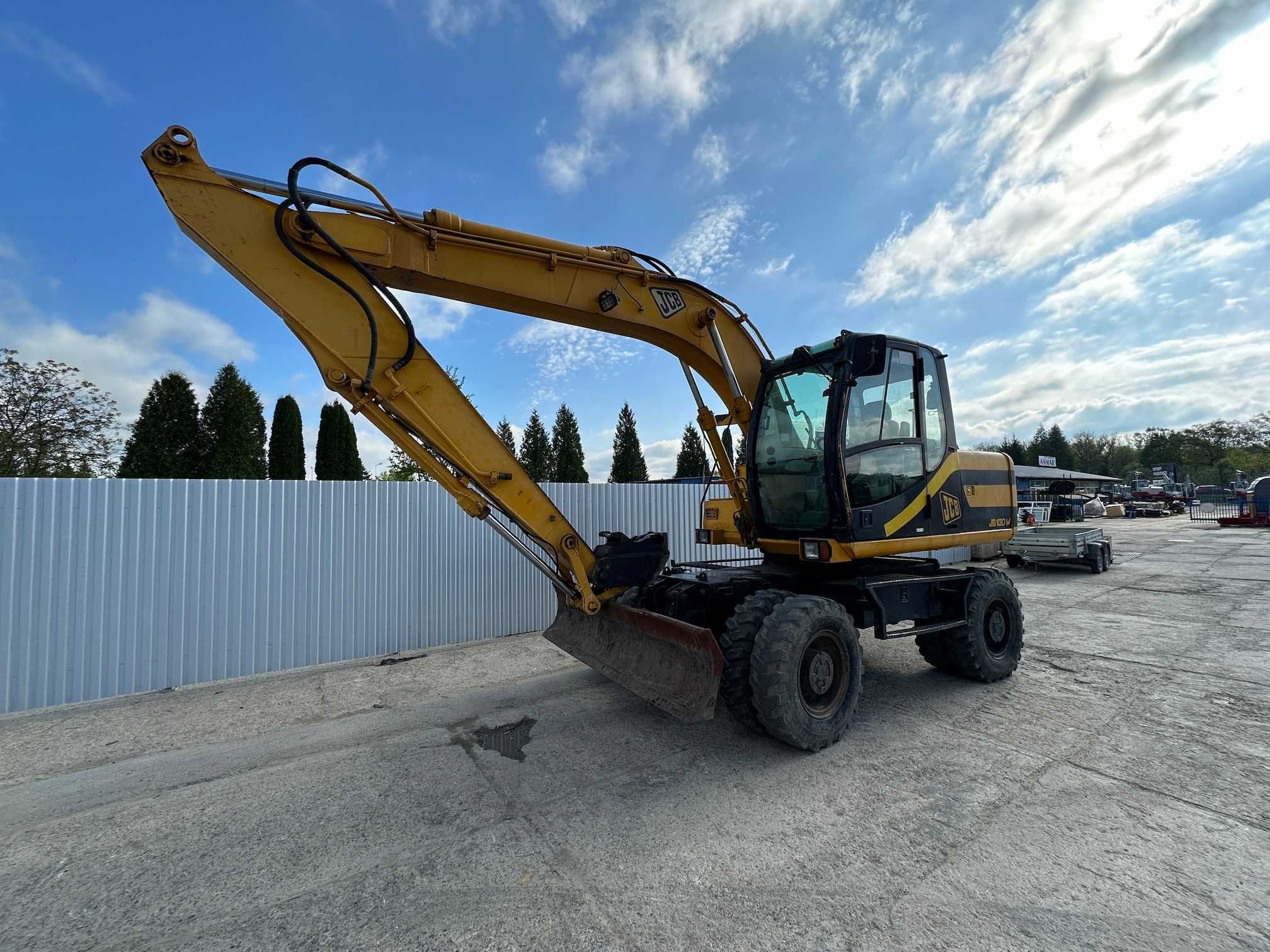 koparka kołowa JCB JS130W, waga 13 t,  Cat/Wacker Volvo/ Komatsu