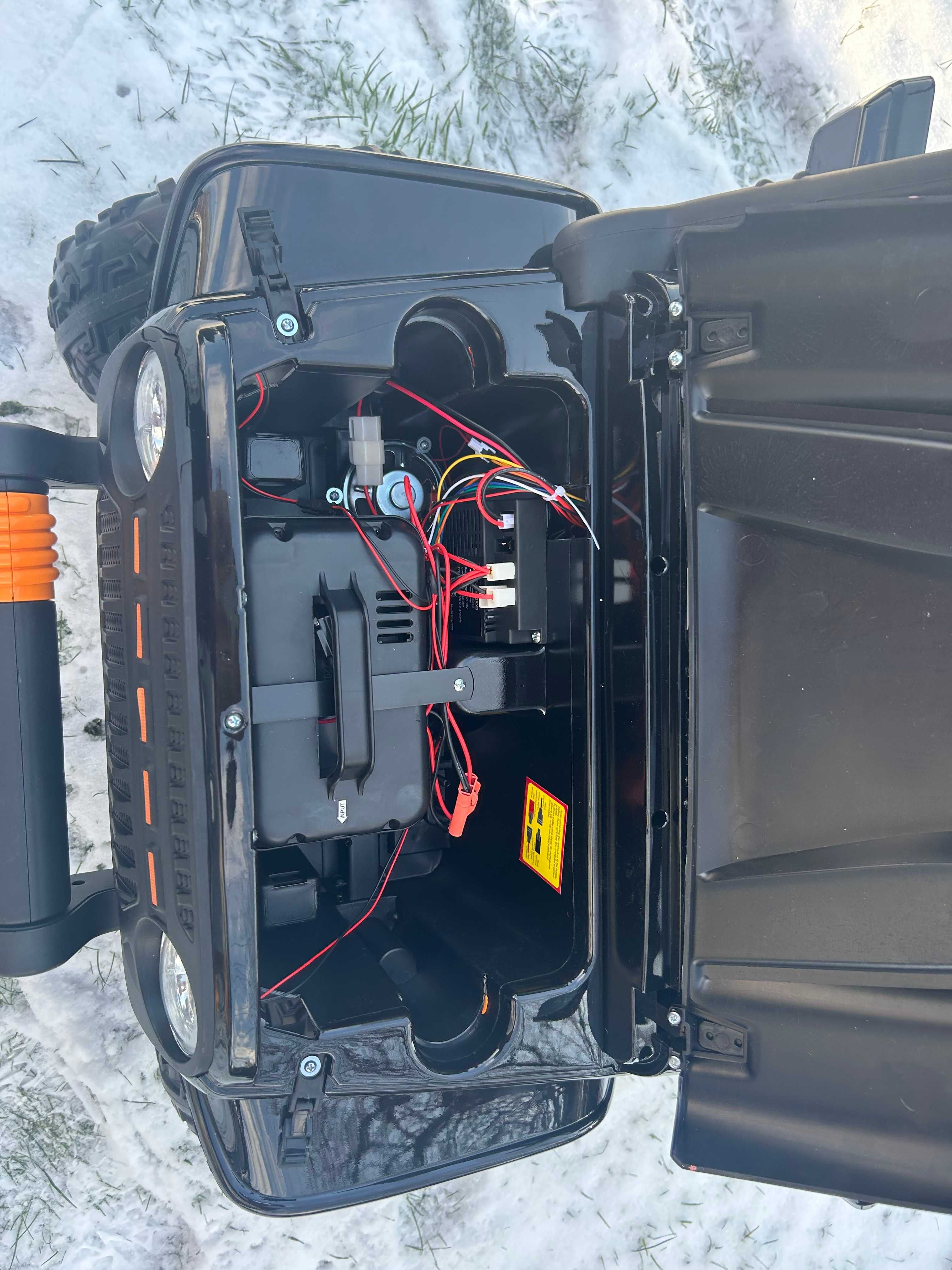 100kg udźwig Auto autko na akumulator 4x4 180W lakierowane