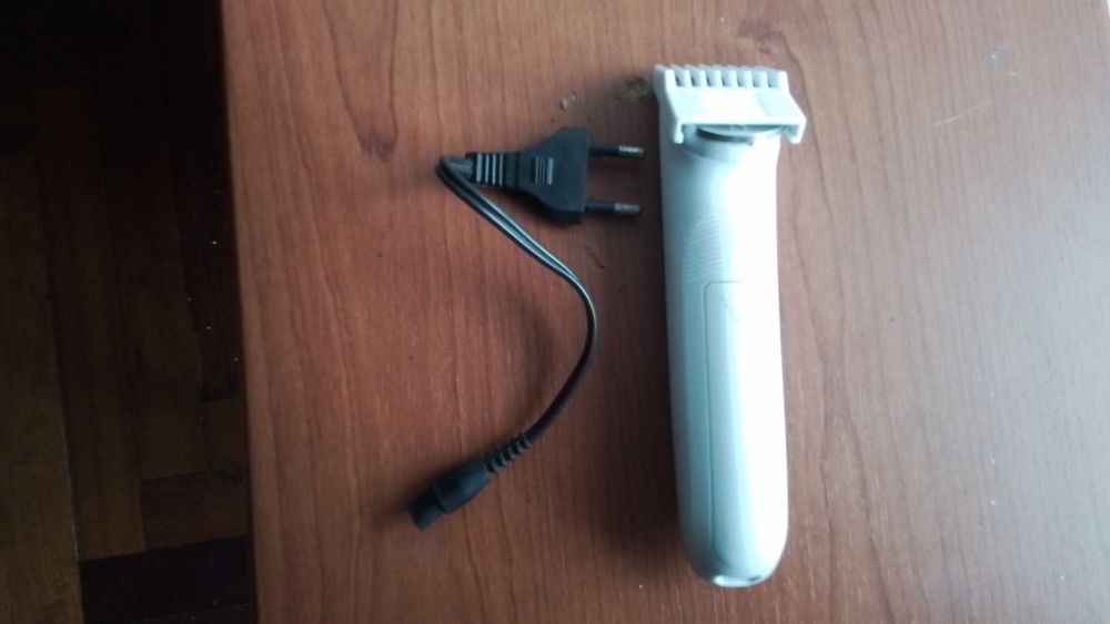 Триммер для стрижки бороды, усов бакенбардов ProGemei GM-683