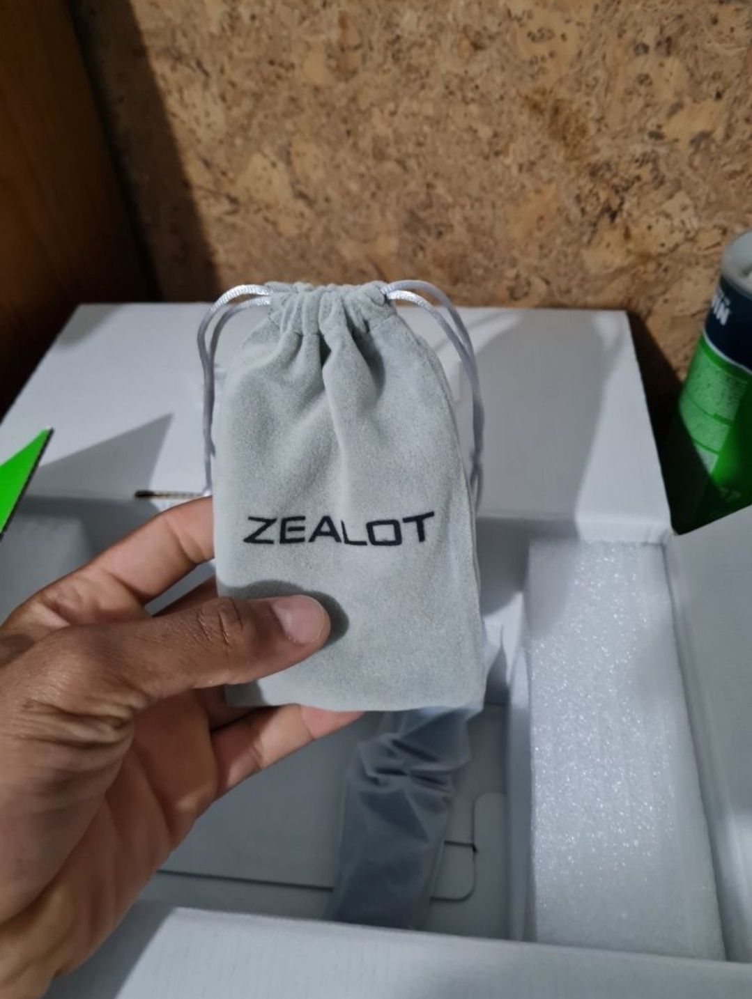 Coluna zealot s87