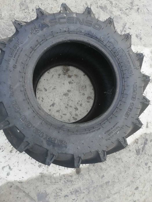 Продам нові  шини на спецтехніку.