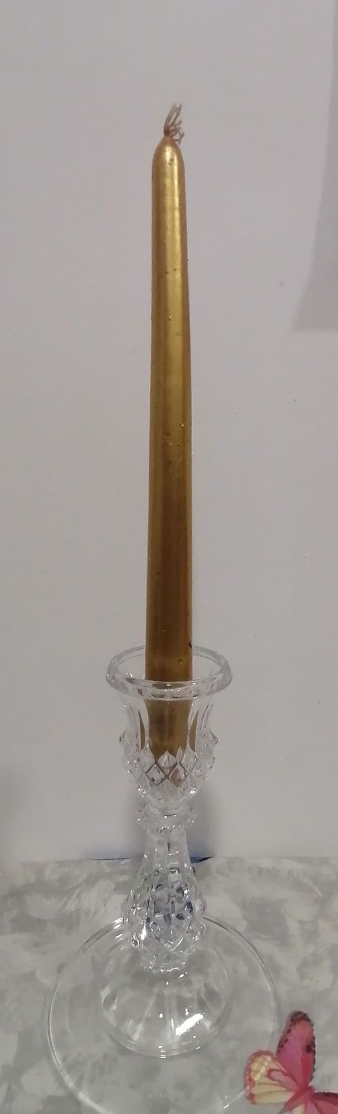Bonito par de castiçais em cristal e em vidro, para velas