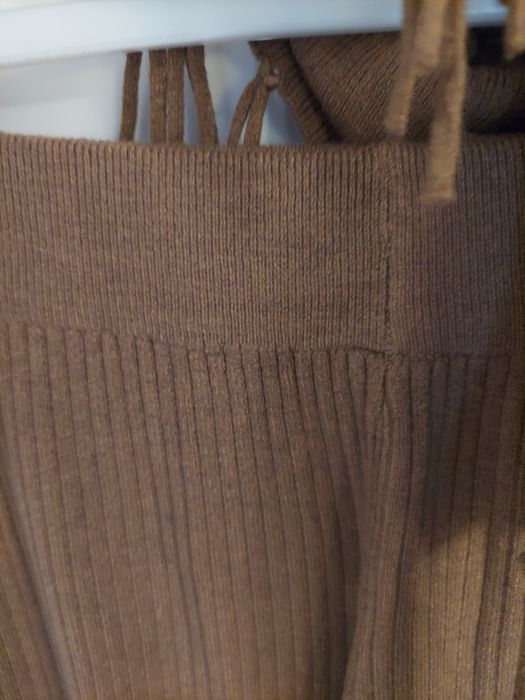 Komplet dzianinowy brąz