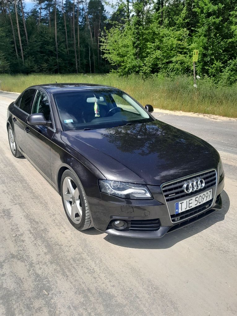 Audi  A4 B8  V6 QUATTRO 270 KM