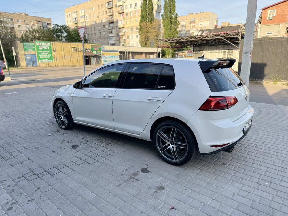 Volkswagen Golf 7 1.8tsi не gti ))