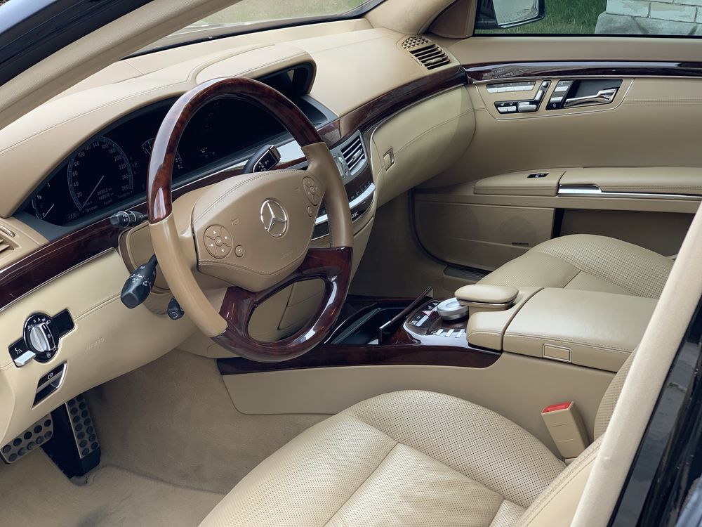 Mercedes S class W221