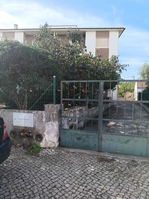 Apartamento T2 com Garagem