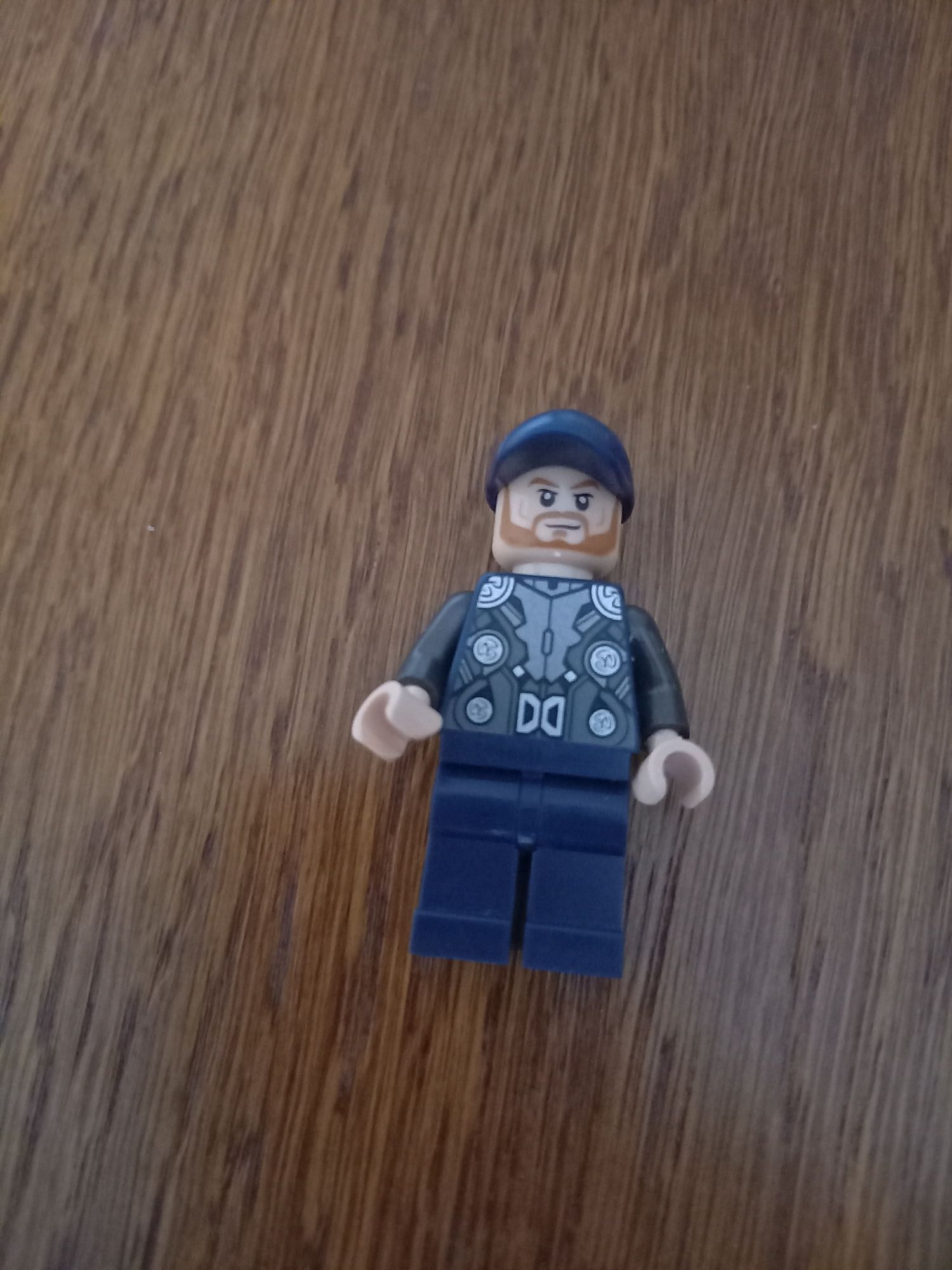 Sprzedam oryginalną figurkę Lego