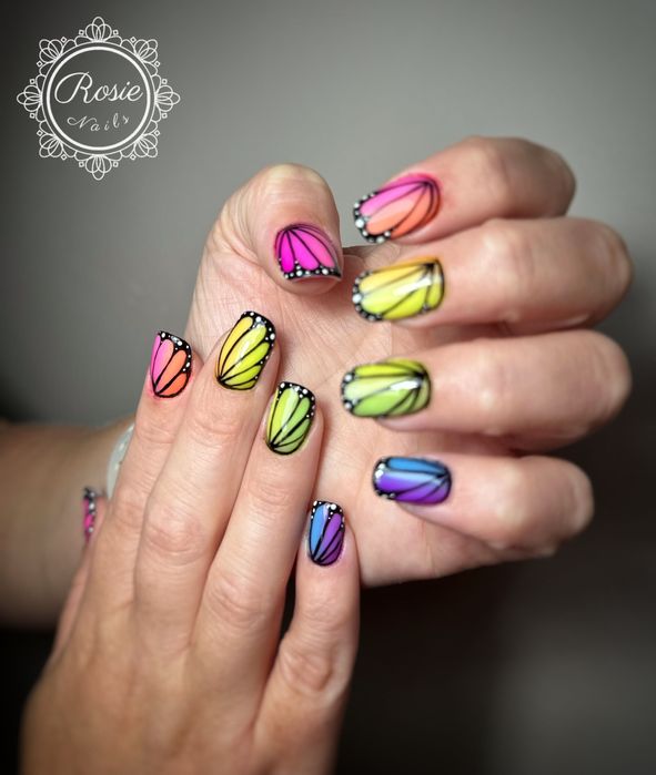 Manicure hybrydowy, żelowy, przedłużanie, stopy.