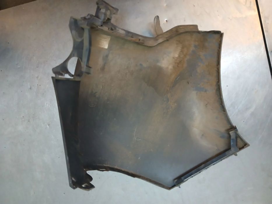 Canto pára-choques trás esquerdo PEUGEOT 2008 I (CU_)