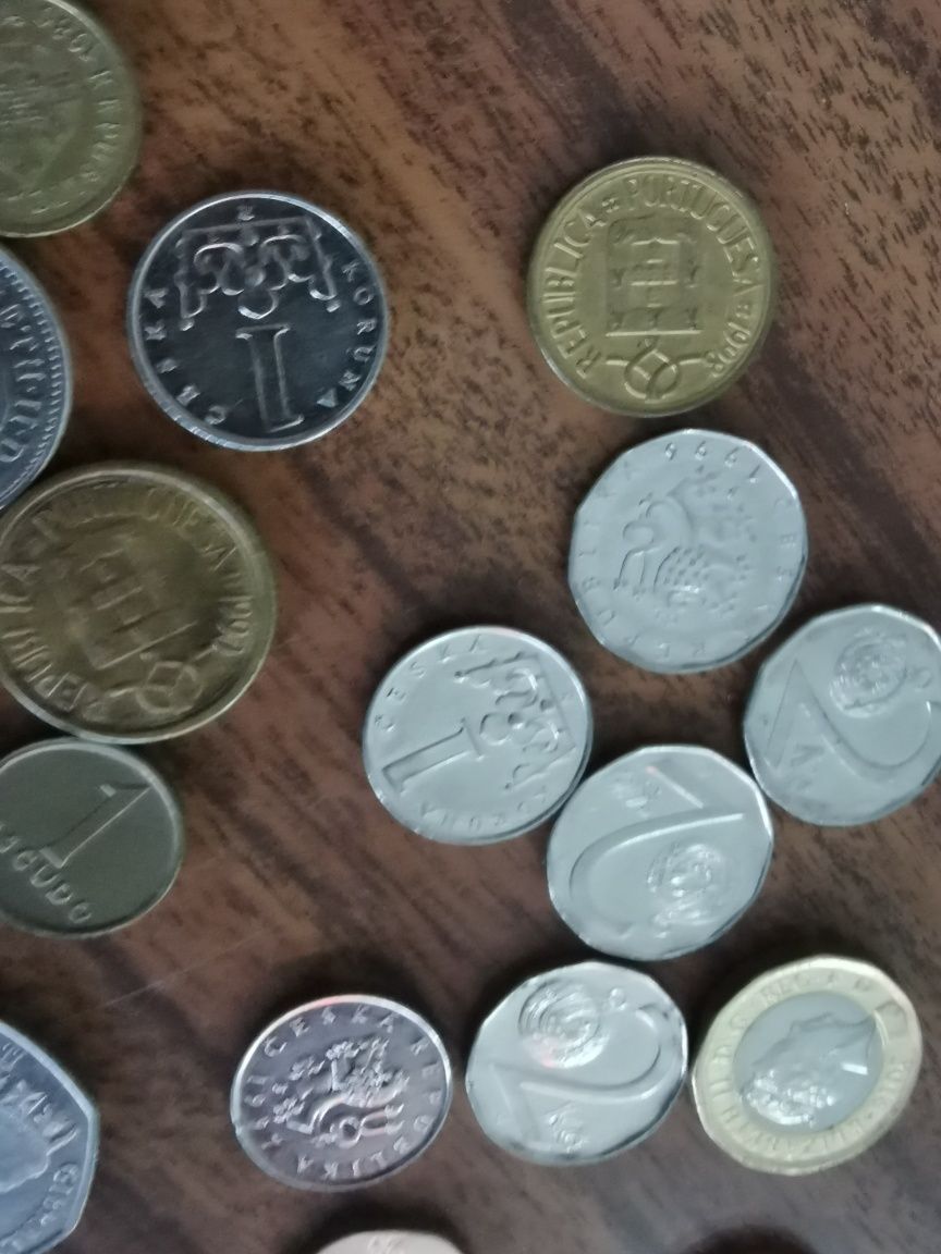 Moedas diversas e de vários países