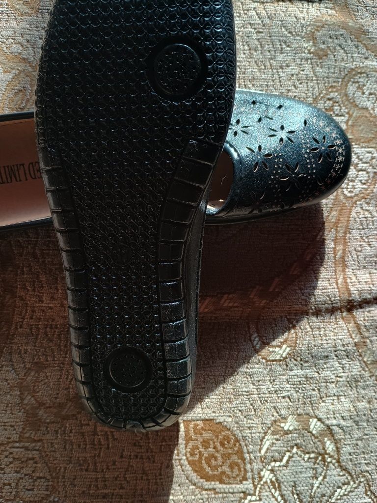 Nowe klapki damskie 37 pantofelek