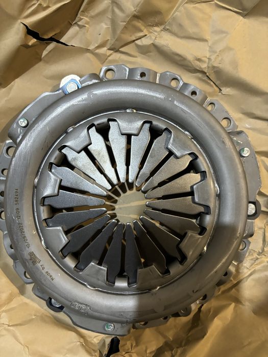 Комплект сцепления  ВАЗ VALEO оригинал 2101-03-05-07-08-09-121-21213