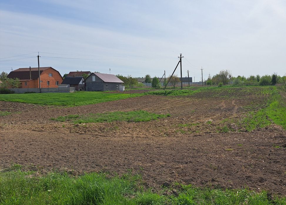 Продаж земельної ділянки під будівництво