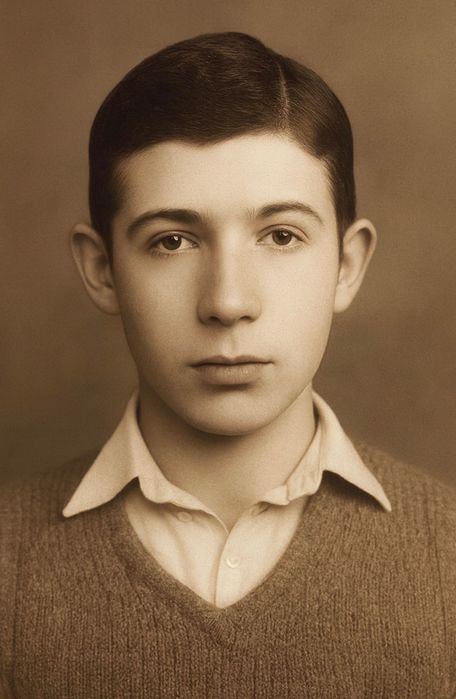 Photo Restorations Starting from €2064672864295169121