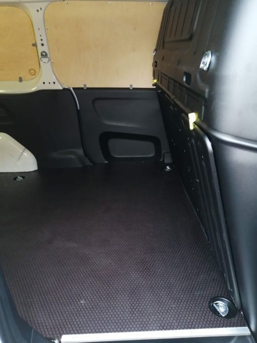 Peugeot Partner L2H1 Zabudowa auta samochodu dostawczego busa