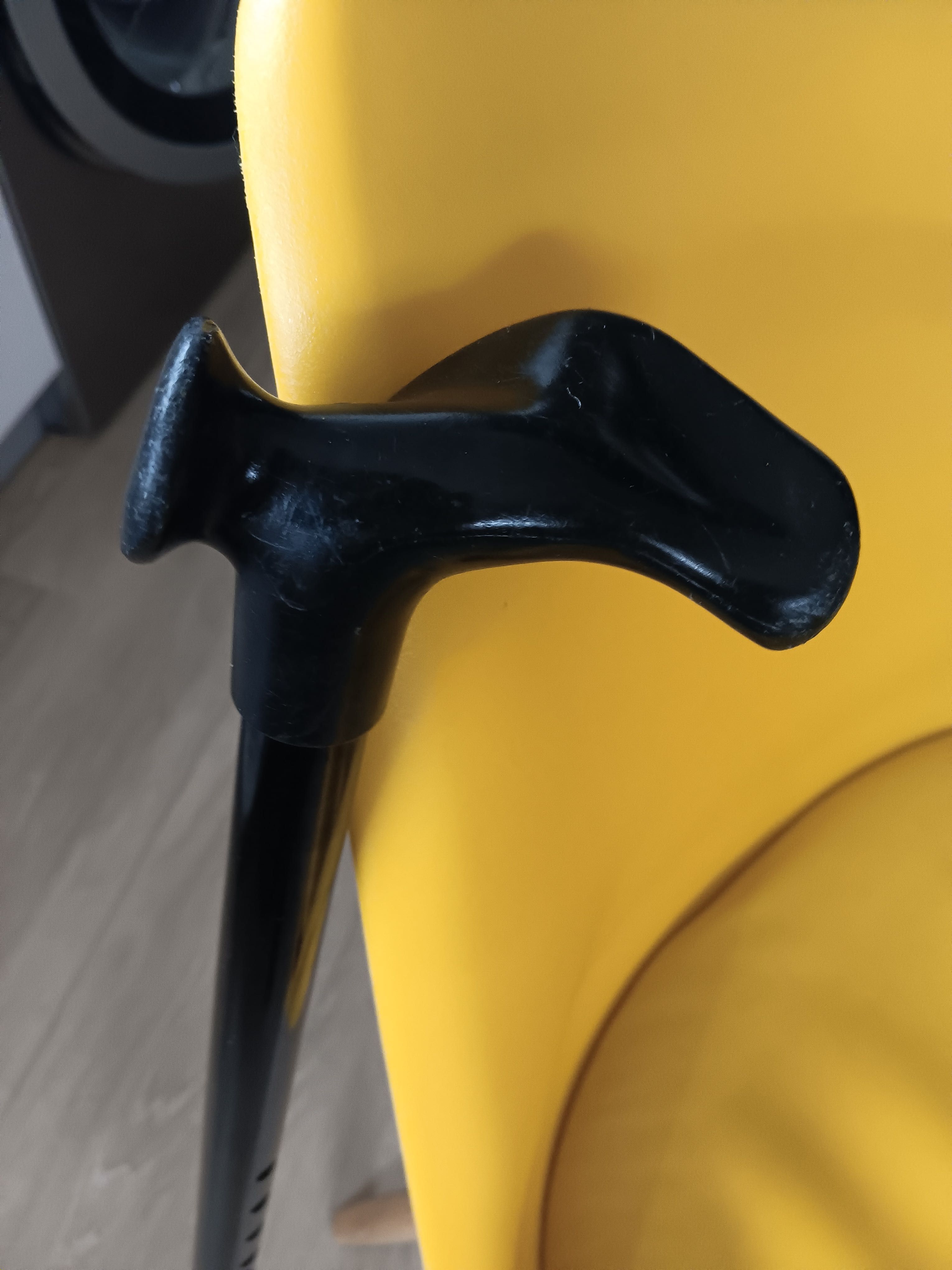 Muletas/canadianas e bengala com pega ergonómica (USADOS)