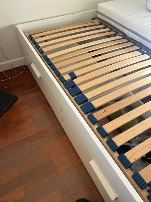 Cama Brimnes de 180x200