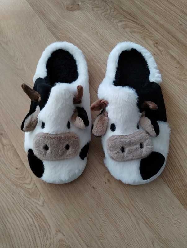 Nowe kapcie krowy czarne