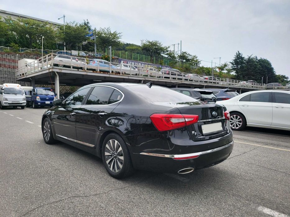 Kia K7 2015, 2.5 Hybrid, седан з низькою витратою палива з Кореї