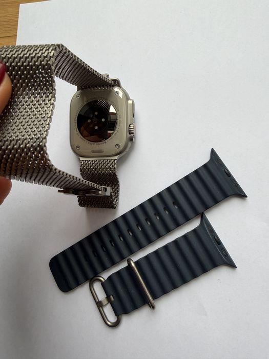 Zegarek Apple Watch Ultra + dwa paski
