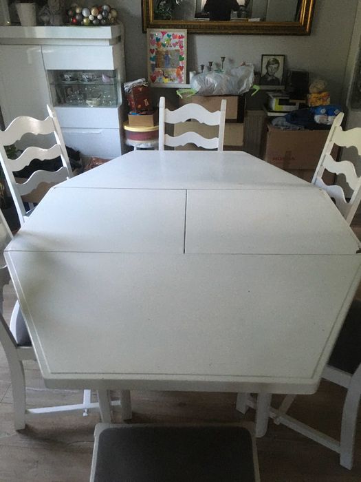 Stół do salonu z krzesłami dębowy malowany
