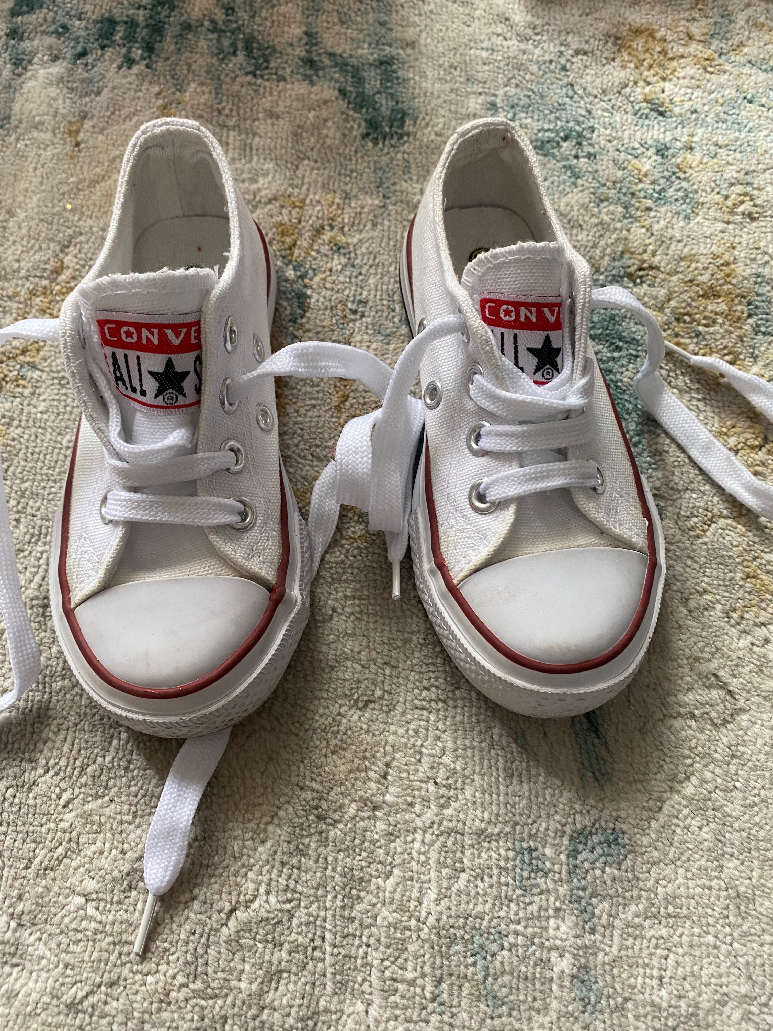 Sapatilhas converse novas