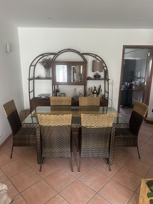 Mesa de Jantar em verga com vidro temperado + 6 cadeiras