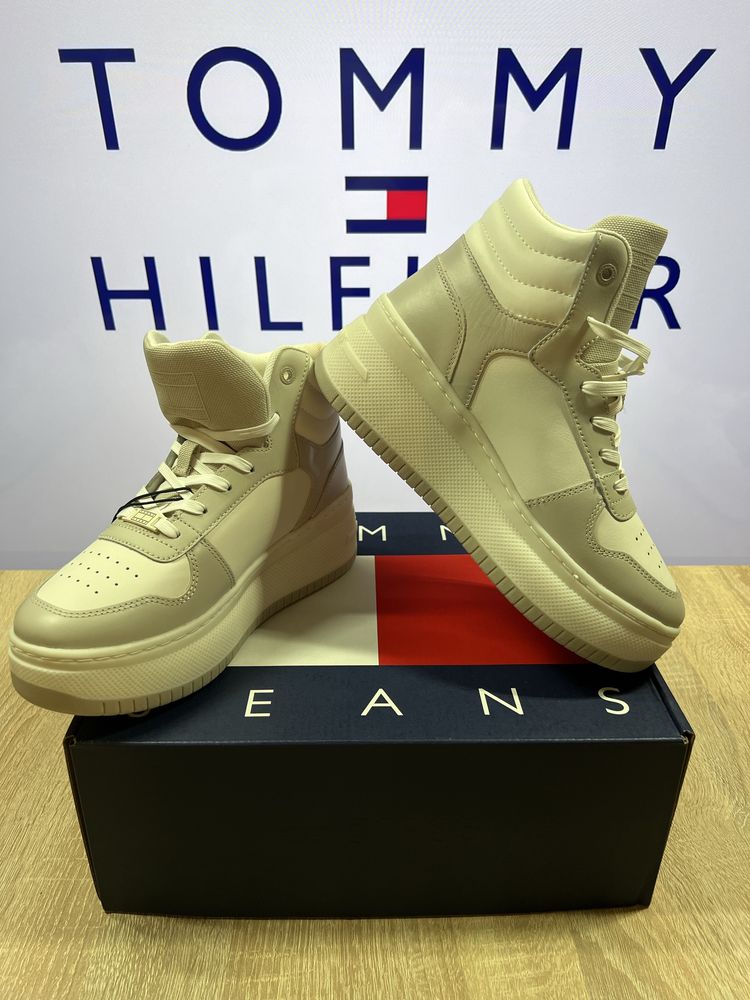 Tommy Hilfiger Jeans Снікерcи Tjw Retro Basket Mc Lace Up EN0EN02422