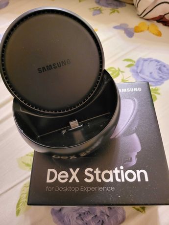 Samsung DeX Station EE-MG950