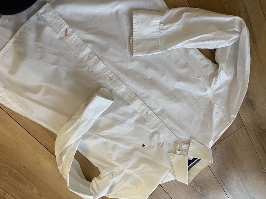 Koszula biala  Tommy Hilfigher r.M 40