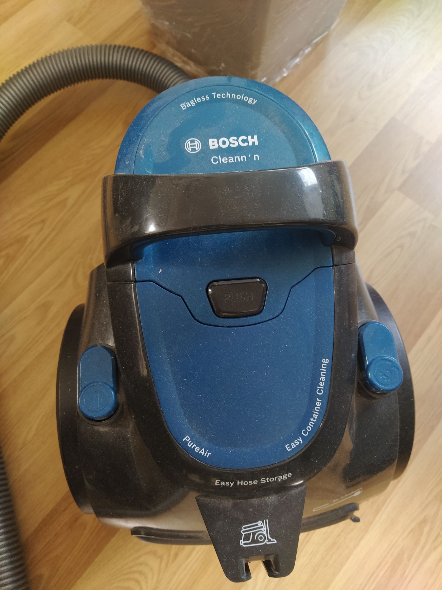 Пилосос Bosch циклонного типу