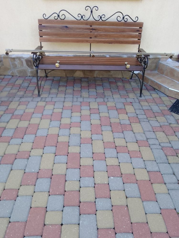 Тюлі карнизи штори