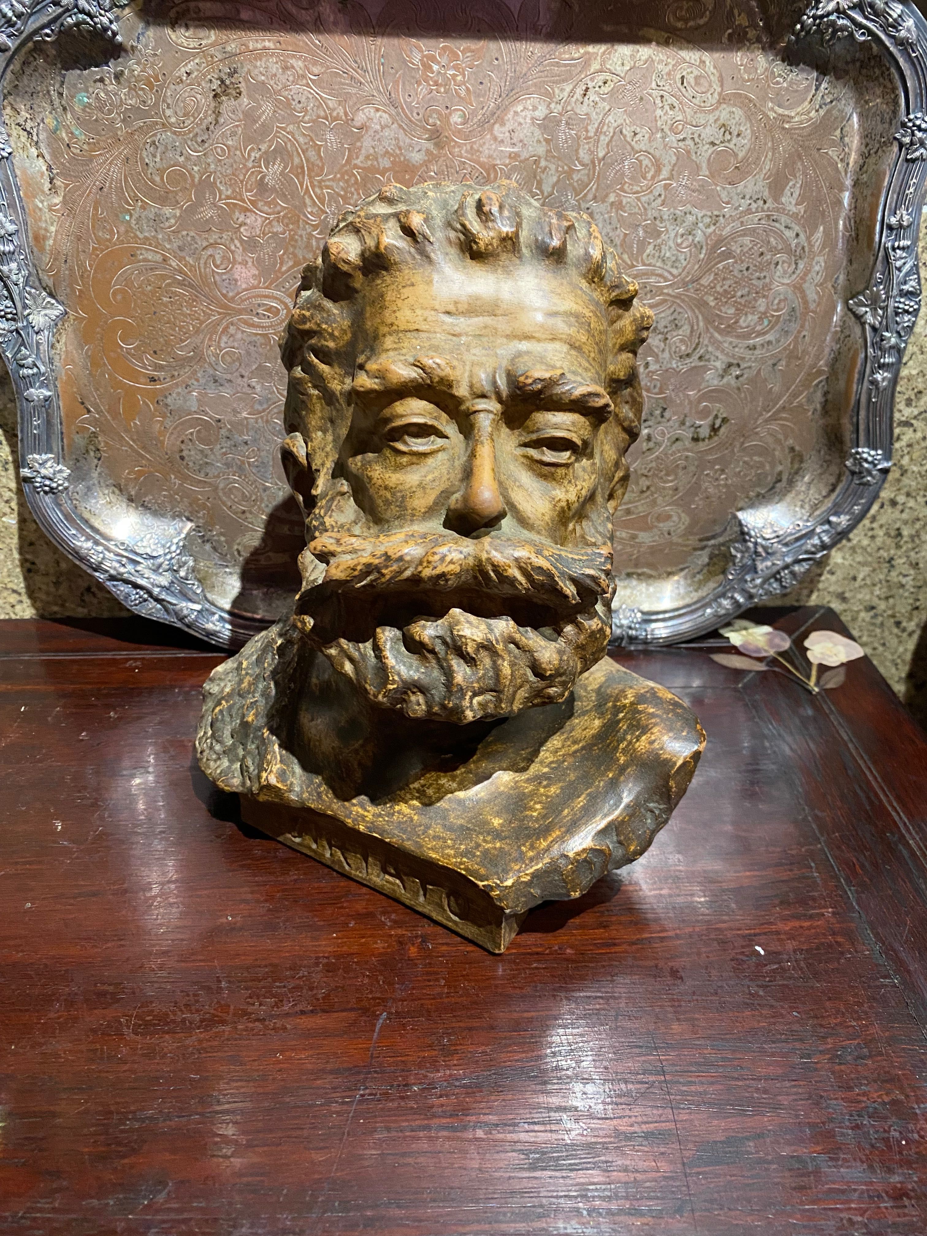 Escultura Busto Viriato Assinada e datada Viriato Silva 1918 25 cm