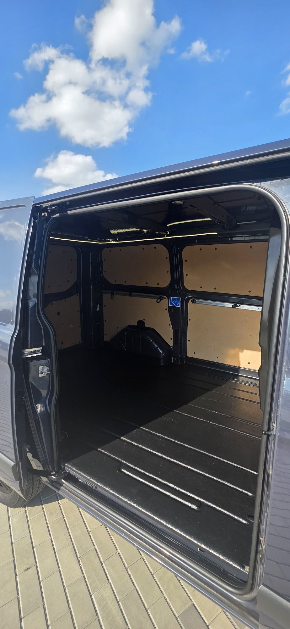 Ford Transit Custom 2.2 .125Km..2014r.zadbany ,186 tys .świeżo sprowa.