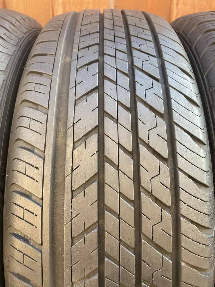 Dunlop ST30 225/60R18 вживані (б/у)