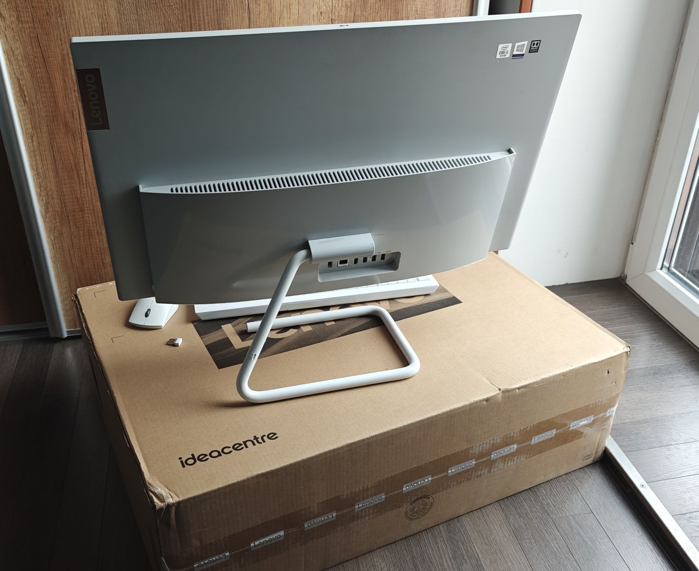 All in one Lenovo AIO 3 I5-10400T