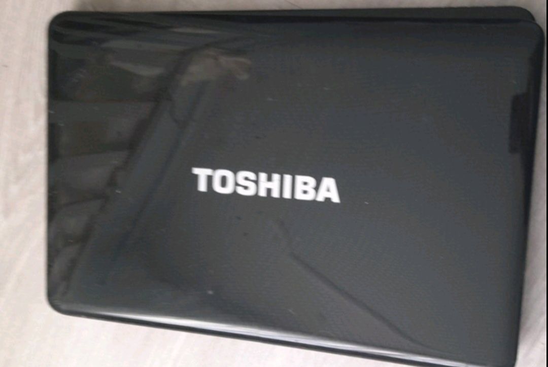 Ноутбук Hp,Toshiba