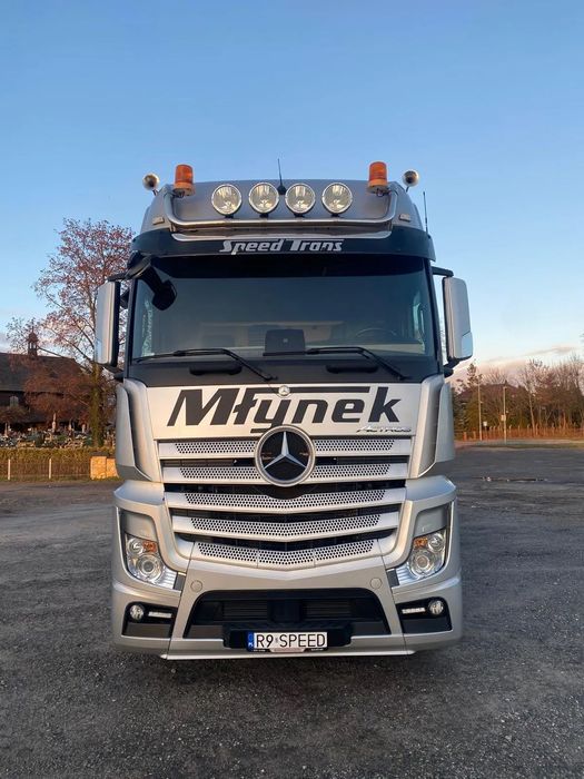 Mercedes-Benz Actros 1853  Ciągnik siodłowy Mercedes Benz Actros 1853 - MEGA WERSJA