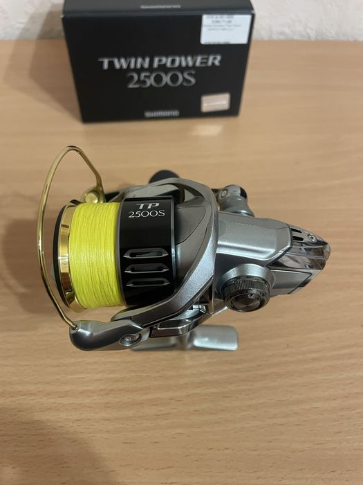 Shimano Twin Power 2500s + шнур DUEL (Vanquish, Stella, Daiwa Certate)